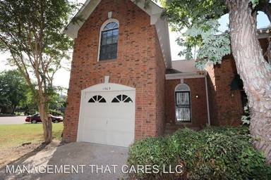 Main picture of 1605 Old Mill Strm