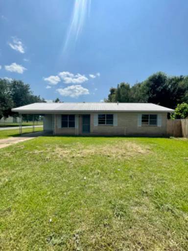 Main picture of 4947 Victoria Dr