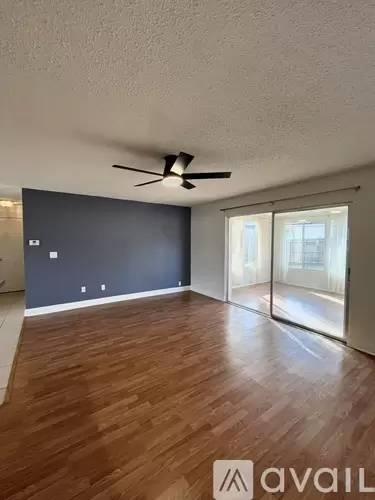Main picture of 400 Maplewood Dr