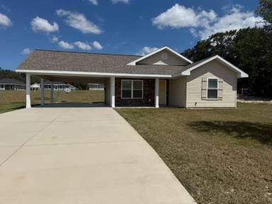 Main picture of 3288 NE Caitlin Ln