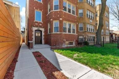 Main picture of 7930 S Vernon Ave