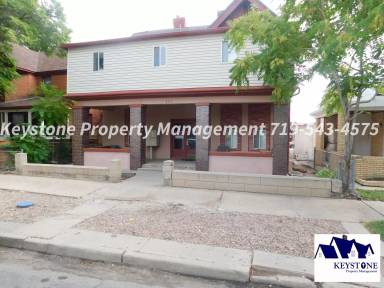 Main picture of 420 W 10th St