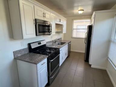 Main picture of 4510 N Banner Dr
