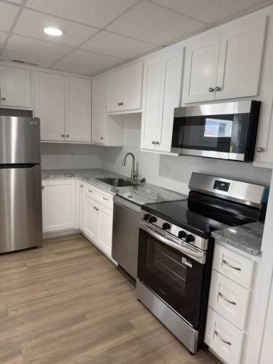 Main picture of 400 Gallatin Ave