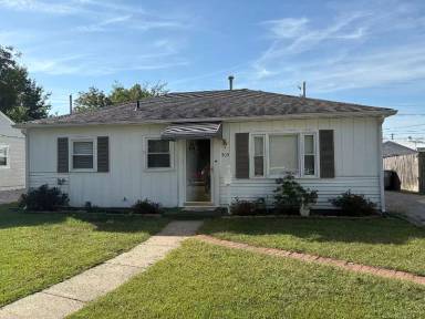 Main picture of 1224 Cardinal Dr