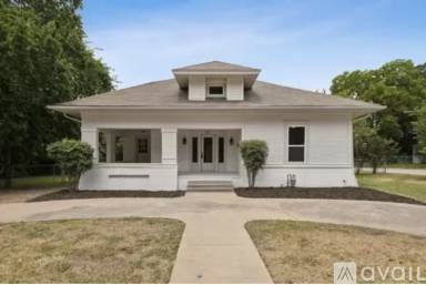 Main picture of 611 N Main St