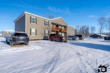 Main picture of 1635 S Pollywog Pl