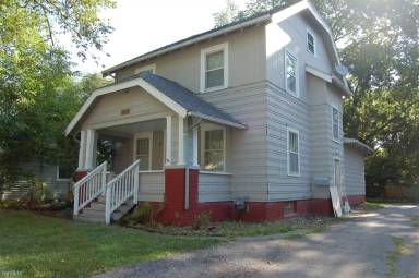 Main picture of 300 Melrose Ct