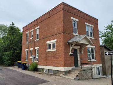 Main picture of 412 1st St S