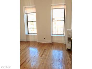 Main picture of 1443 York Ave