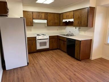 Main picture of 916 Northside Dr