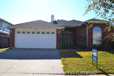 Main picture of 310 Crestview Dr