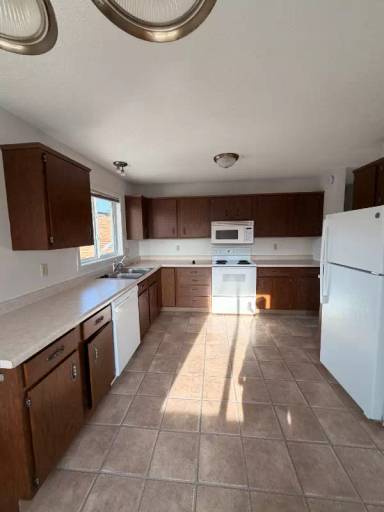 Main picture of 1065 5th Ave NW