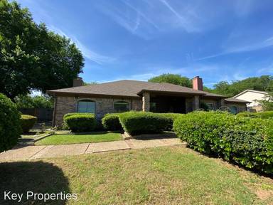 Main picture of 206 E Denton Dr