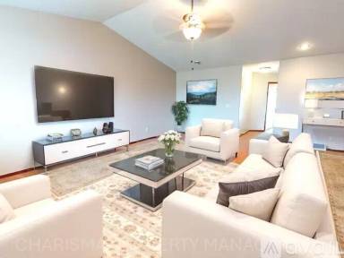 Main picture of 500 N 9th Ave