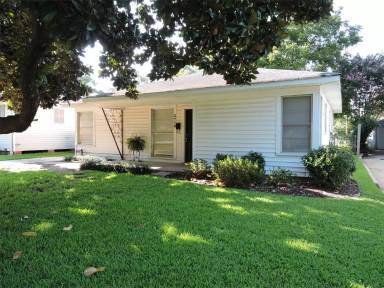 Main picture of 3778 Greenway Pl