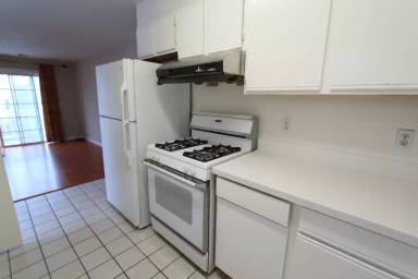 Main picture of 686 10th St
