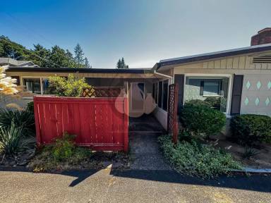 Main picture of 480 Ratcliff Dr SE