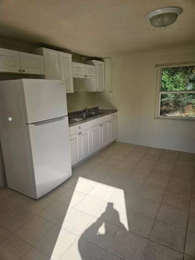 Main picture of 609 57th Ave E