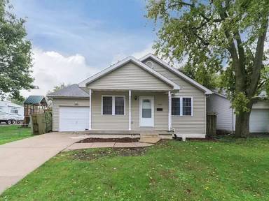 Main picture of 1624 Iowa St