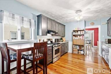 Main picture of 22 Laurel St