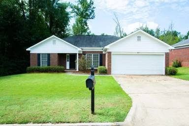 Main picture of 8037 Creekland Dr