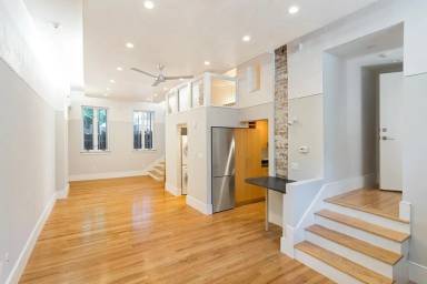 Main picture of 107 N St