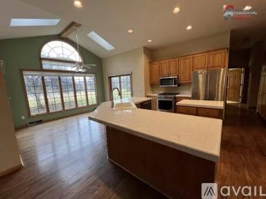 Main picture of 11020 N Brighton Pl