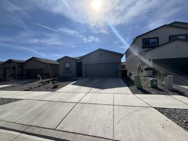 Main picture of 1504 Estrella Noche Loop NE