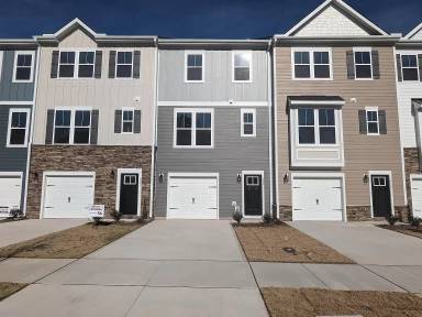 Main picture of 820 Parc Townes Dr