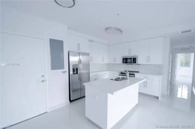 Main picture of 2651 NE 212th Ter