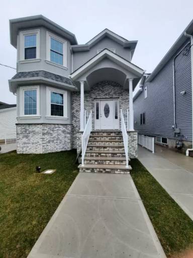 Main picture of 630 Darlington Ave