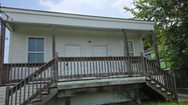 Main picture of 3139 Music St