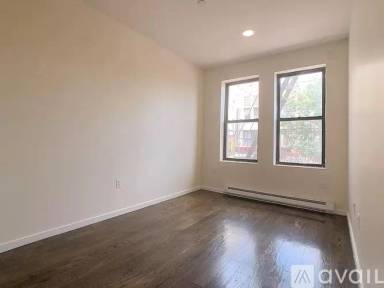 Main picture of 950 Nostrand Ave