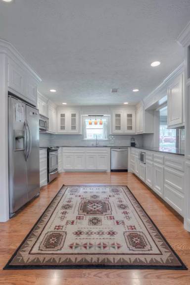 Main picture of 2022 Avenue Q