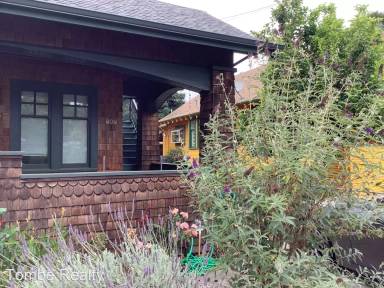 Main picture of 807 And 809 Orch St