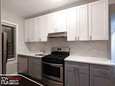 Main picture of 1940-54 W Wilson Ave & 4600-14 N Winchester Ave