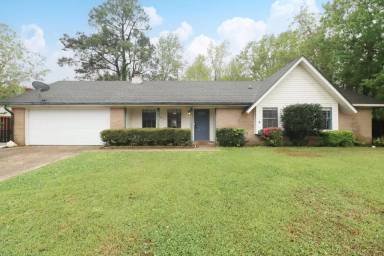 Main picture of 647 Ridge Dr