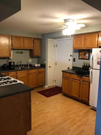 Main picture of 1320 Lore Lane