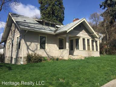 Main picture of 219 Cherry St