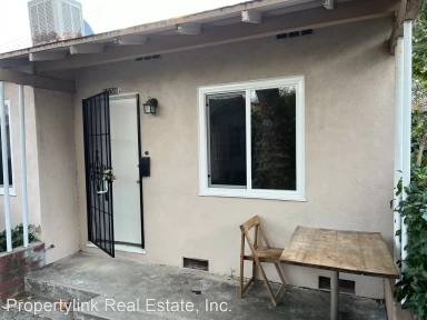 Main picture of 6834 Valmont St