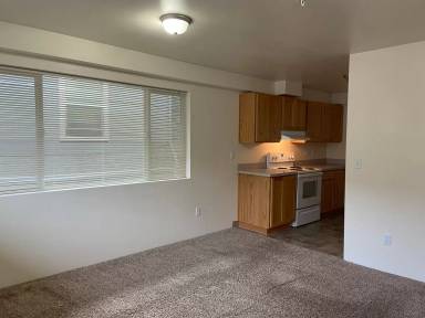 Main picture of 771 W 7th Ave