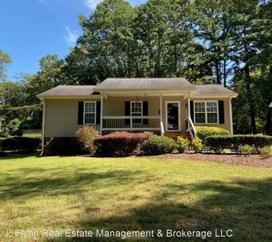Main picture of 352 Fannie Cir
