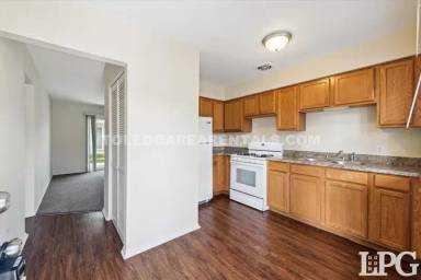 Main picture of 413 S Enterprise St