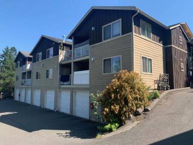 Main picture of 817 Blueberry Ln