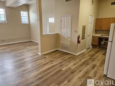 Main picture of 354 E Southcross Blvd