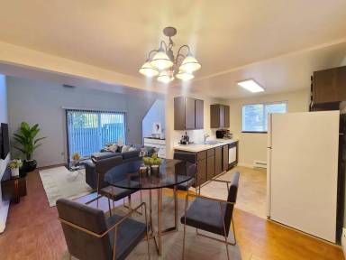 Main picture of 1110 S Walnut Pl