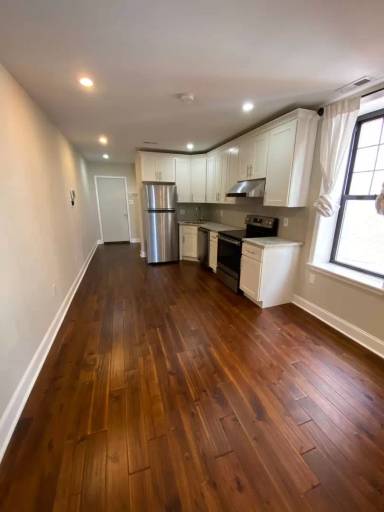 Main picture of 1639 S Broad St