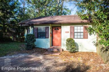 Main picture of 1000 N Duval St
