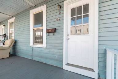 Main picture of 426 Jonathan St